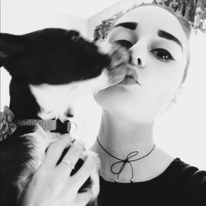 Meet your Posher, Abbey